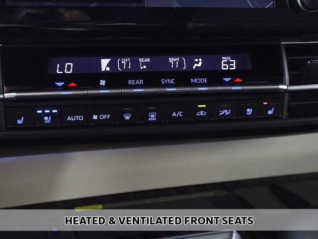 Photo of 2021 Midnight Black Metallic Toyota Sienna