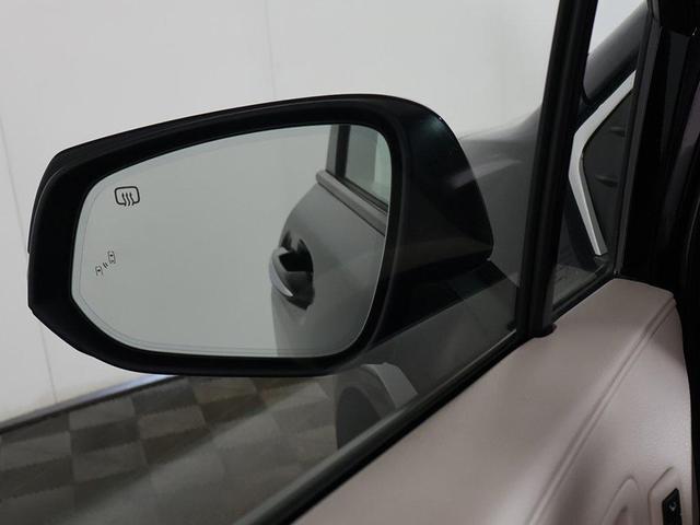 Photo of 2021 Midnight Black Metallic Toyota Sienna