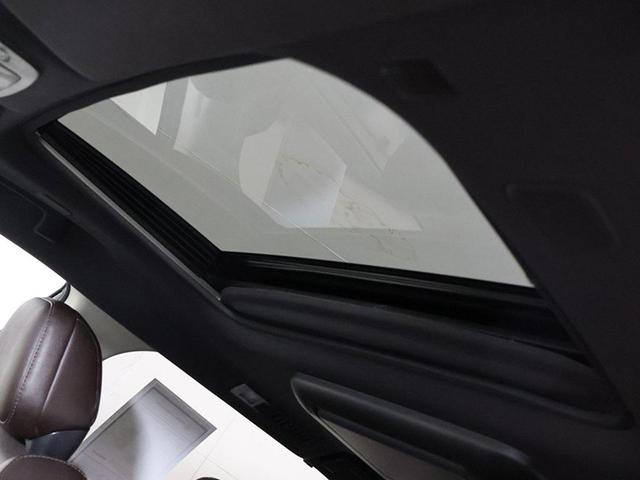 Photo of 2021 Midnight Black Metallic Toyota Sienna