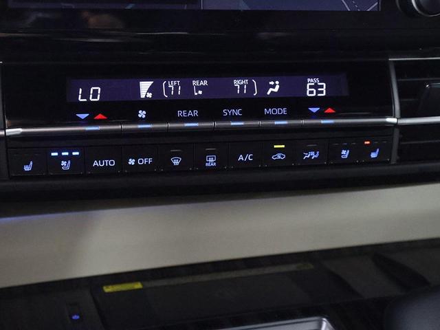 Photo of 2021 Midnight Black Metallic Toyota Sienna