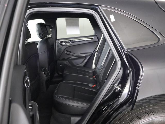 Photo of 2022 Black Porsche Macan