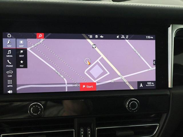 Photo of 2022 Black Porsche Macan