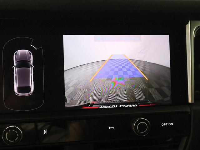 Photo of 2022 Black Porsche Macan