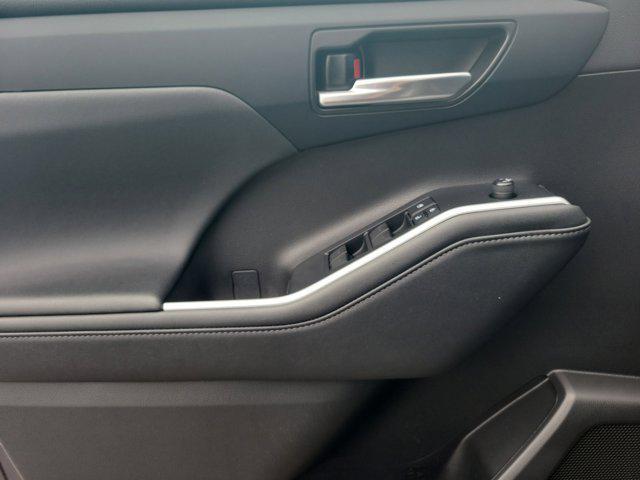 Photo of 2022 Magnetic Gray Metallic Toyota Highlander