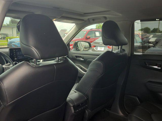 Photo of 2022 Magnetic Gray Metallic Toyota Highlander