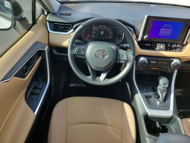 Photo of 2024 Ice Cap Toyota RAV4