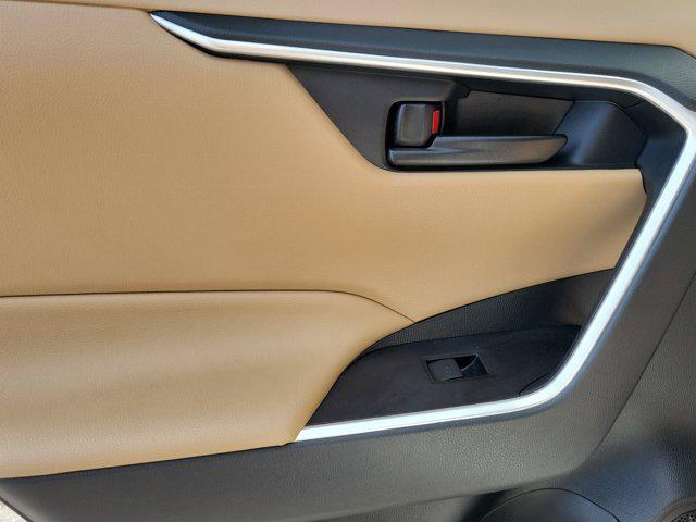 Photo of 2024 Ice Cap Toyota RAV4