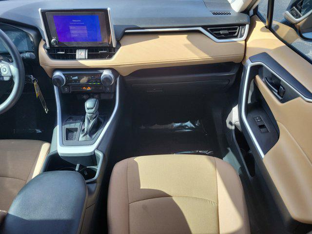 Photo of 2024 Ice Cap Toyota RAV4