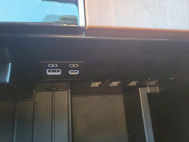 Photo of 2025 Wind Chill Pearl Toyota Tundra Hybrid