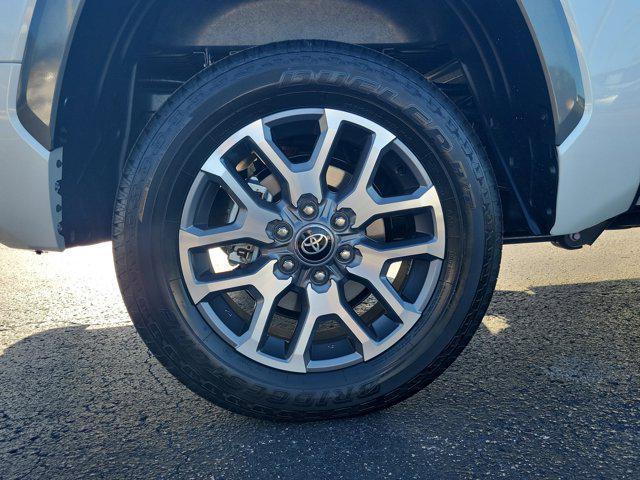 Photo of 2025 Wind Chill Pearl Toyota Tundra Hybrid