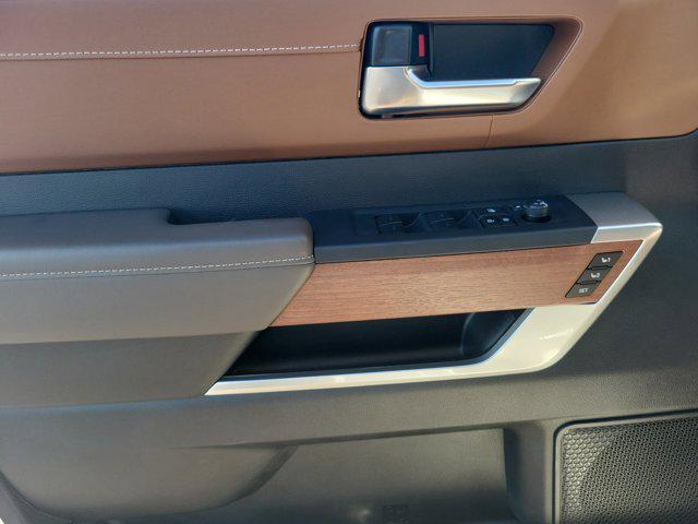 Photo of 2025 Wind Chill Pearl Toyota Tundra Hybrid