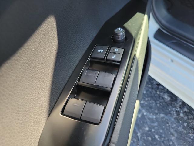 Photo of 2025 Ice Cap Toyota Camry