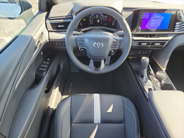 Photo of 2025 Ice Cap Toyota Camry