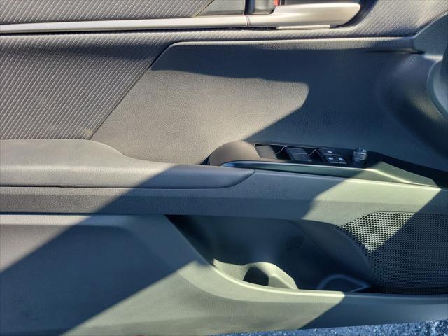 Photo of 2025 Ice Cap Toyota Camry