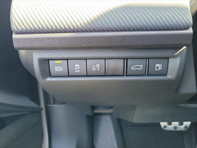 Photo of 2025 Ice Cap Toyota Camry