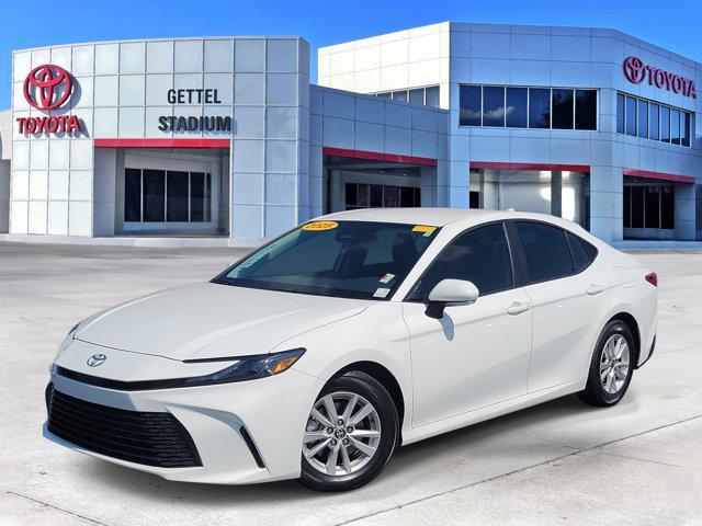 Photo of 2025 Ice Cap Toyota Camry