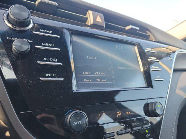 Photo of 2018 Celestial Silver Metallic Toyota Camry