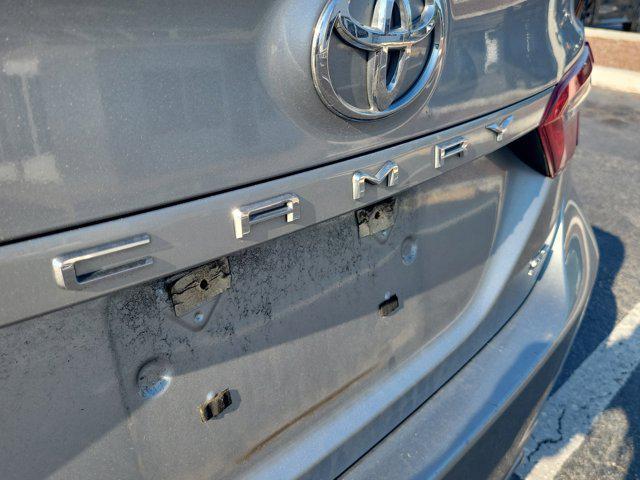 Photo of 2018 Celestial Silver Metallic Toyota Camry
