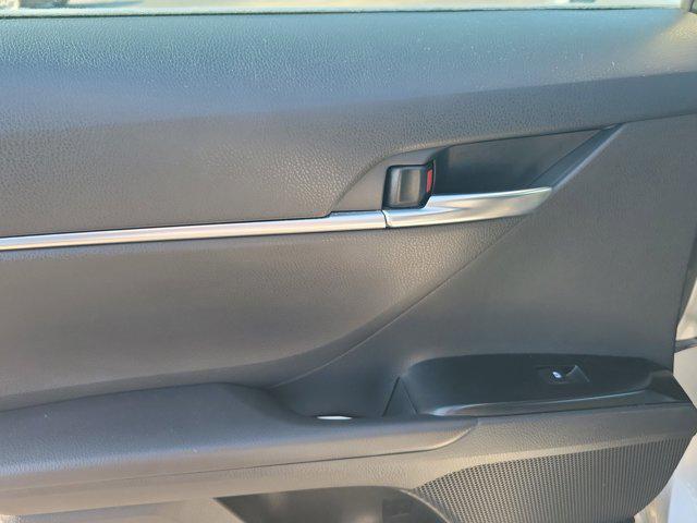 Photo of 2018 Celestial Silver Metallic Toyota Camry