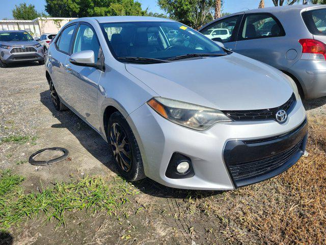 Photo of 2015 Classic Silver Metallic Toyota Corolla