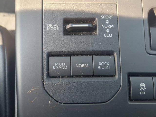 Photo of 2021 Moon Dust Toyota Highlander