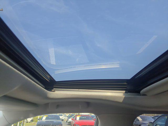 Photo of 2021 Moon Dust Toyota Highlander