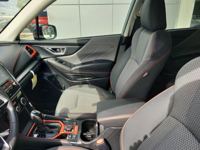 Photo of 2020 Ice Silver Metallic Subaru Forester