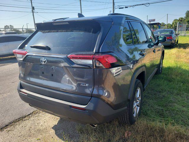 Photo of 2024 Silver Sky Metallic Toyota RAV4 Hybrid