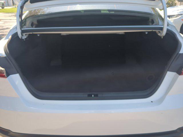 Photo of 2025 Ice Cap Toyota Camry