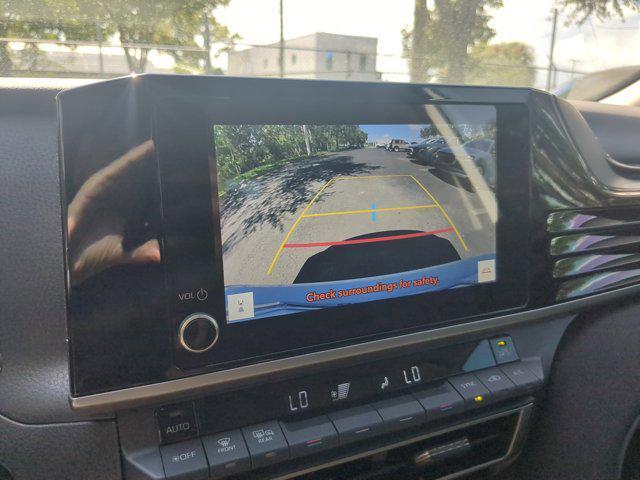 Photo of 2025 Ice Cap Toyota Camry