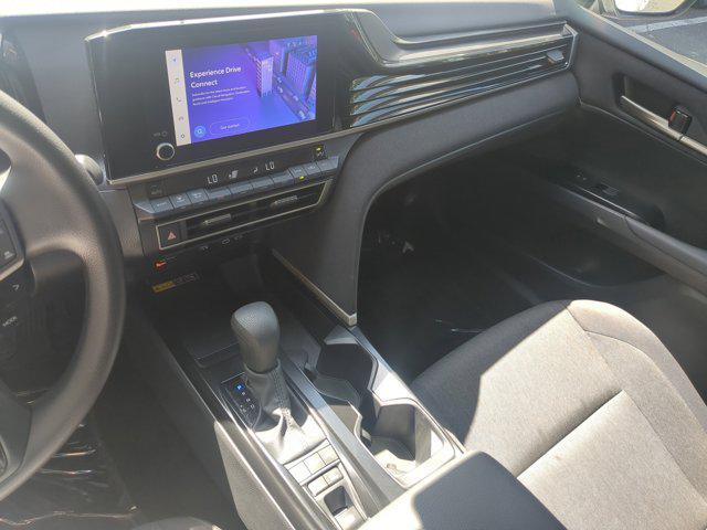 Photo of 2025 Ice Cap Toyota Camry