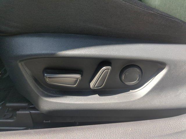 Photo of 2025 Ice Cap Toyota Camry