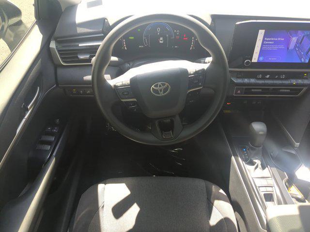 Photo of 2025 Ice Cap Toyota Camry