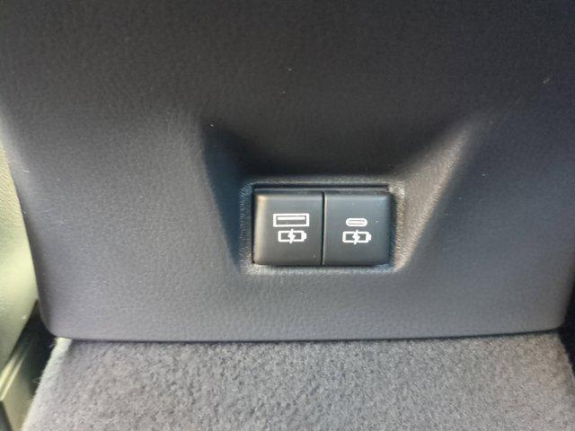 Photo of 2025 Ice Cap Toyota Camry