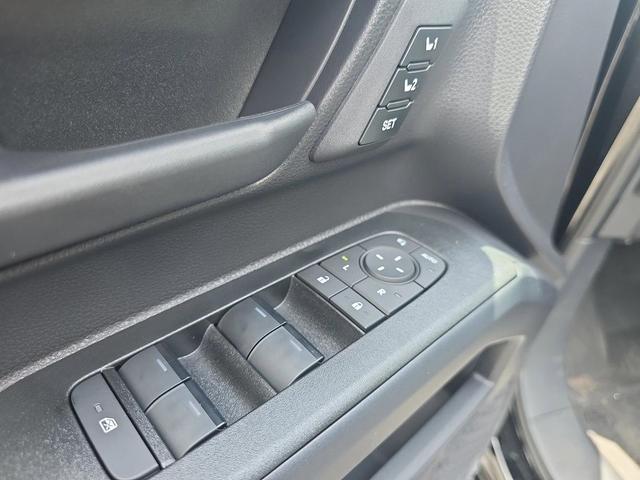 Photo of 2025 Black Toyota 4Runner Hybrid
