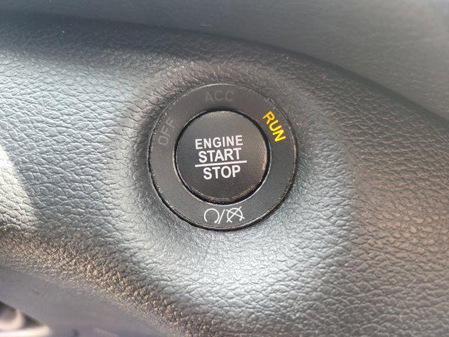 Photo of 2023 Granite Crystal Metallic Clearcoat Jeep Cherokee