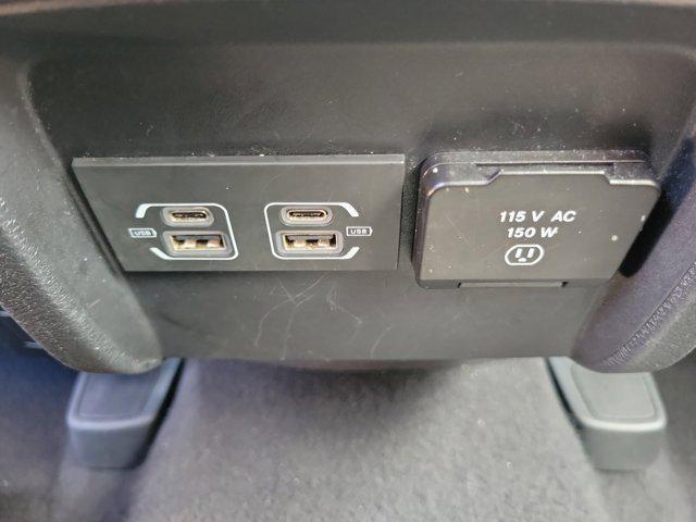 Photo of 2023 Granite Crystal Metallic Clearcoat Jeep Cherokee
