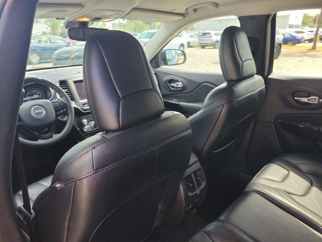 Photo of 2023 Granite Crystal Metallic Clearcoat Jeep Cherokee