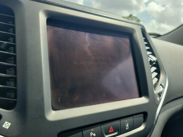 Photo of 2023 Granite Crystal Metallic Clearcoat Jeep Cherokee