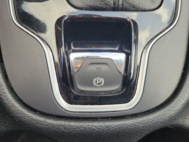 Photo of 2023 Granite Crystal Metallic Clearcoat Jeep Cherokee