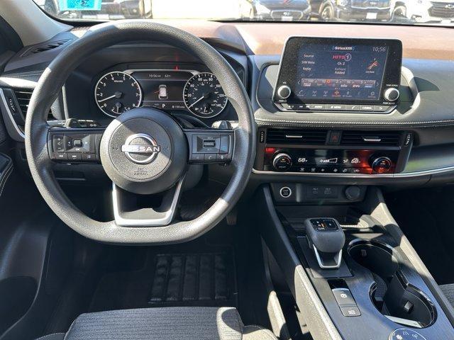 Photo of 2023 White Nissan Rogue