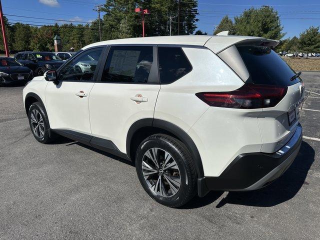 Photo of 2023 White Nissan Rogue