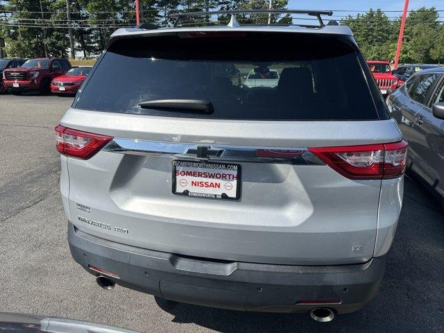 Photo of 2021 Silver Ice Metallic Chevrolet Traverse