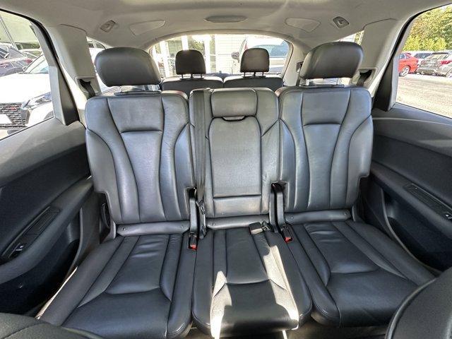 Photo of 2018 Glacier White Metallic Audi Q7