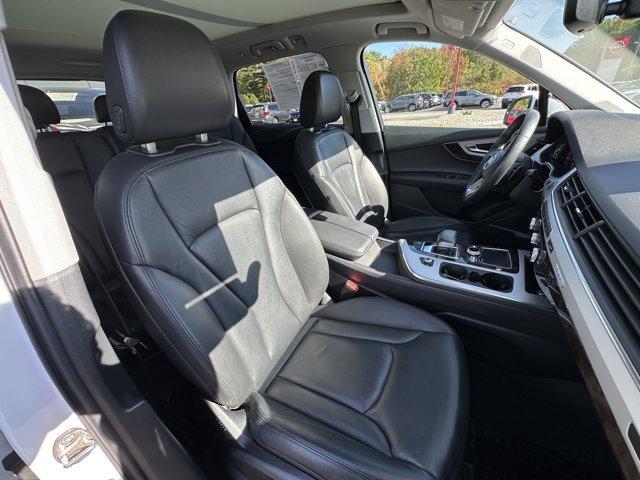 Photo of 2018 Glacier White Metallic Audi Q7