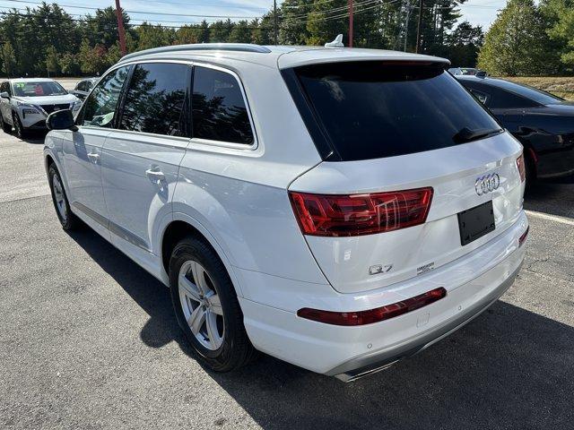 Photo of 2018 Glacier White Metallic Audi Q7
