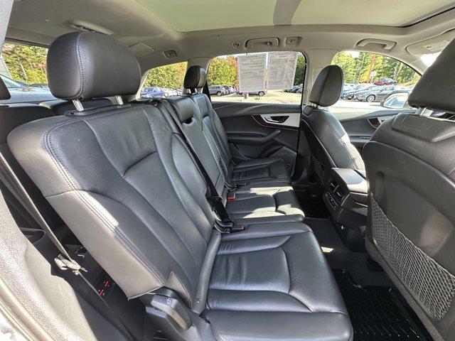 Photo of 2018 Glacier White Metallic Audi Q7