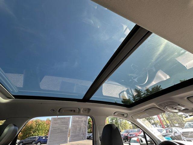 Photo of 2018 Glacier White Metallic Audi Q7