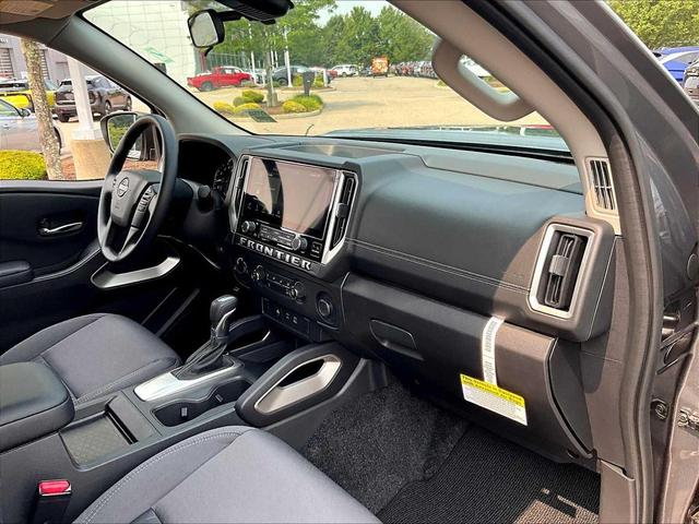 Photo of 2025 Gun Metallic Nissan Frontier