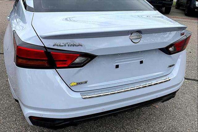 Photo of 2023 Gray Sky Pearl Nissan Altima